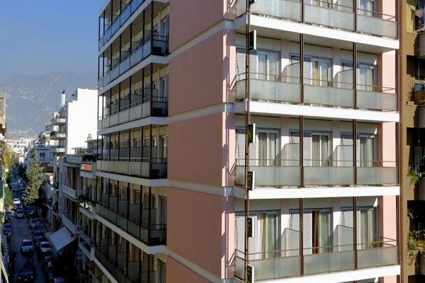 Высокое здание Nefeli Volos Hotel 3*