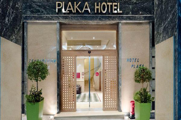 Plaka 3* расположен в центре города