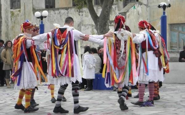 Народные гуляния на Кафара Дефтера